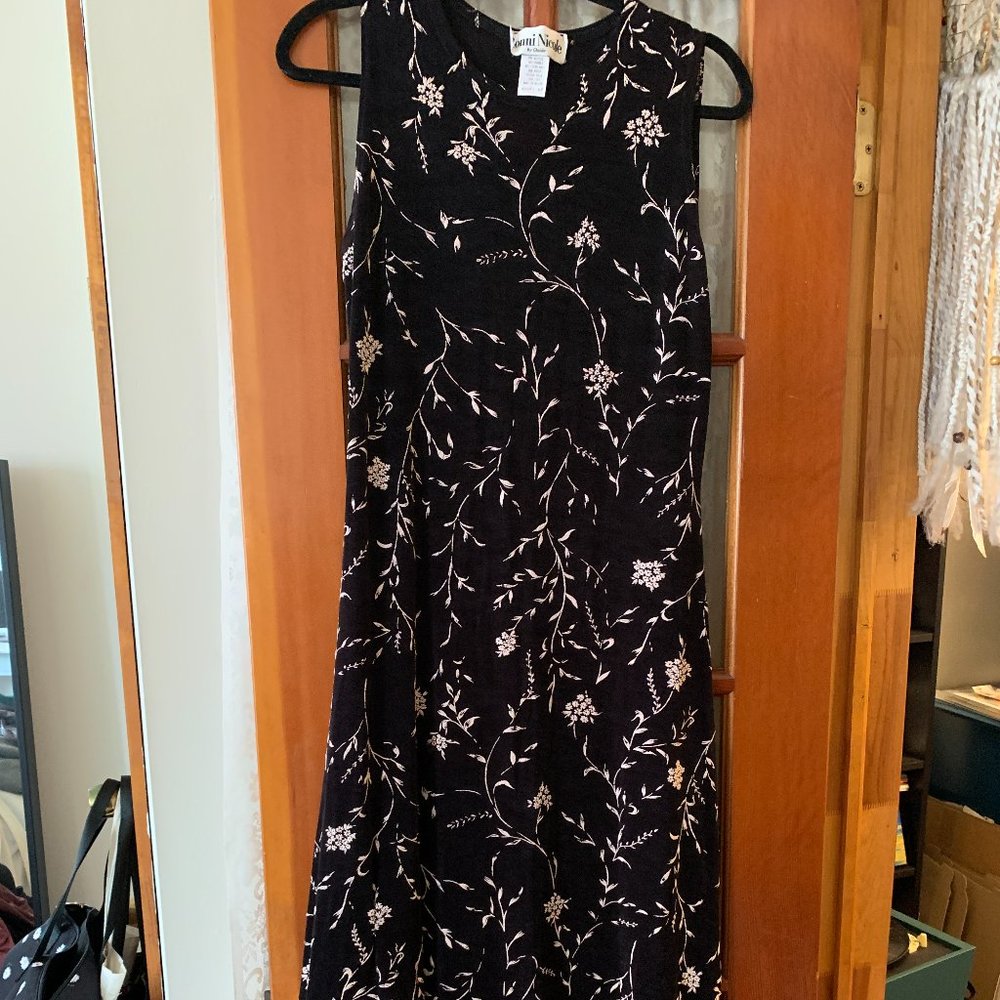 Vintage Floral Embroidered Maxi Dress